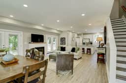 Porches and King Beds - Image 3