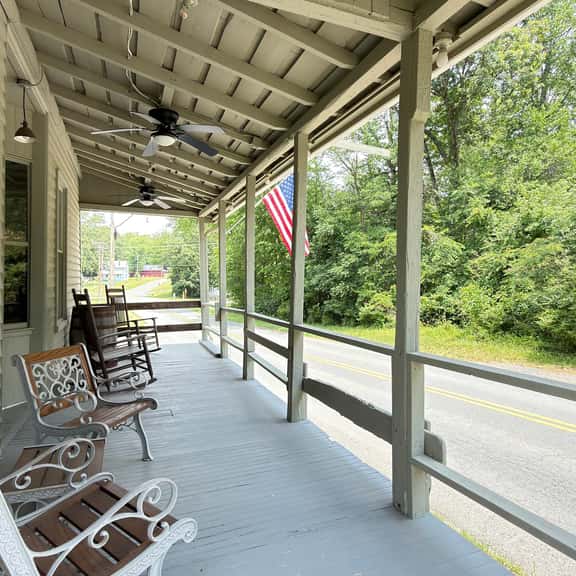 Cottage House - Image 1