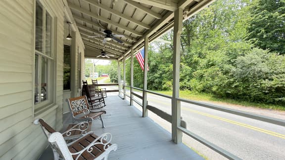 Cottage House - Image 1